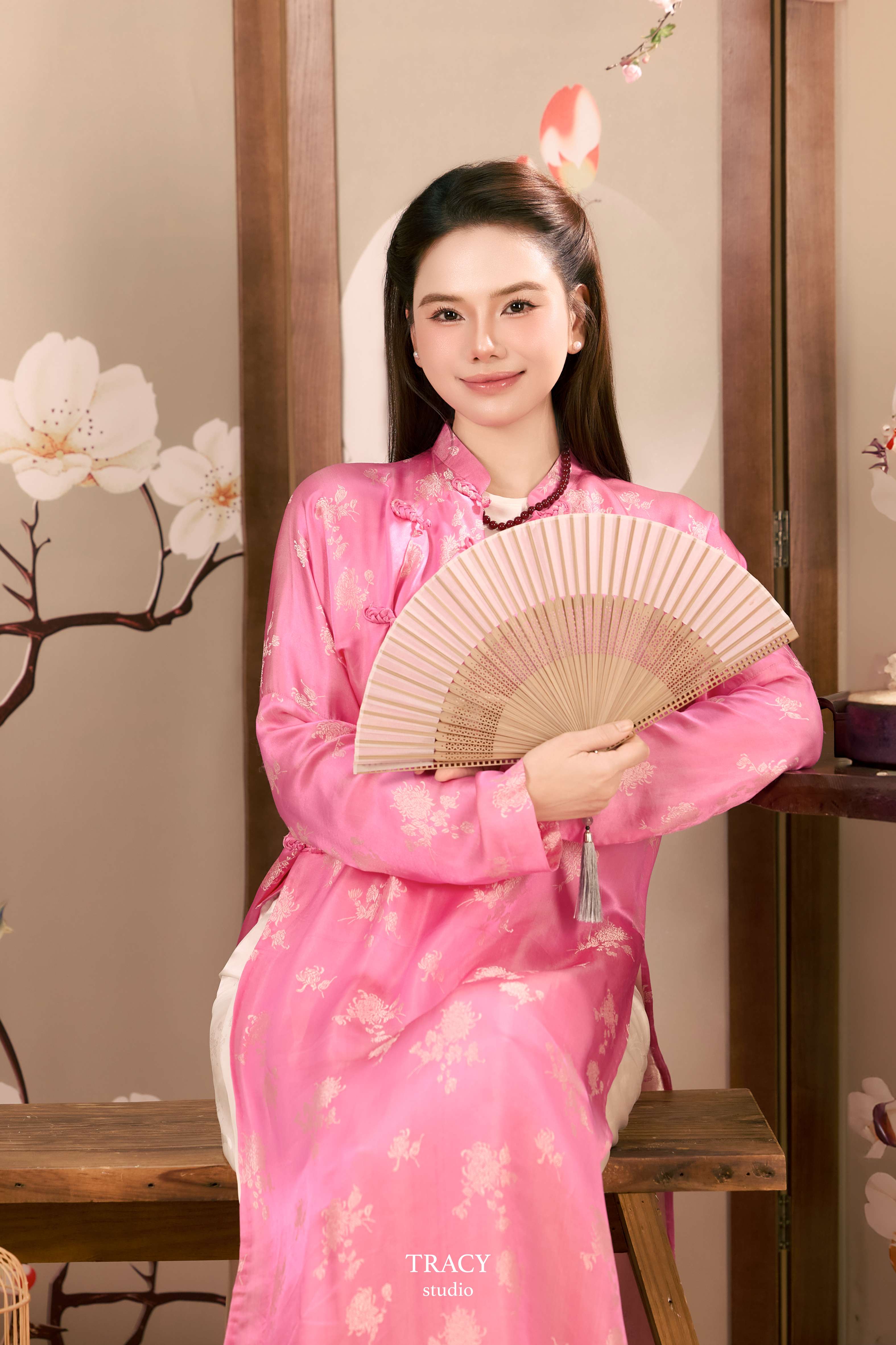 frontend/img/gallery/anh-gia-dinh/tracy-studio-chup-ao-dai-me-con (10).jpg